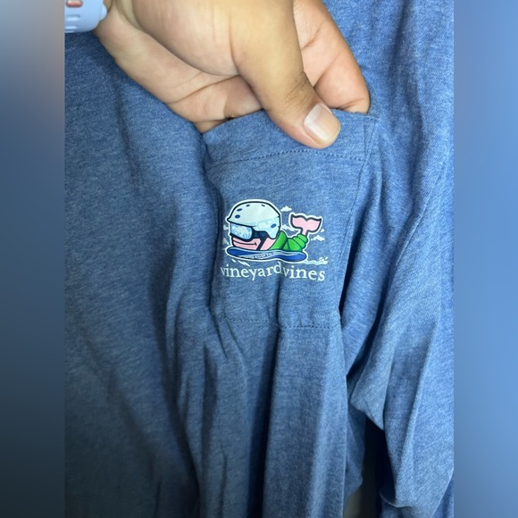 Vineyard Vines long sleeve - Picture 8 of 12